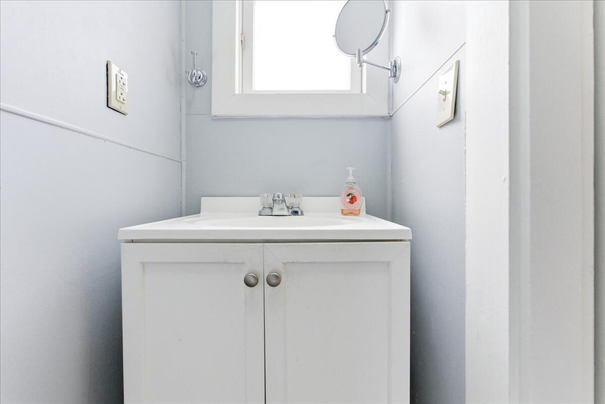 18 Cushman Street Augusta ME 04330
