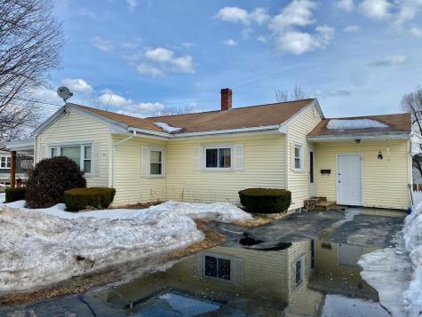 31 Androscoggin Avenue Lewiston ME 04240