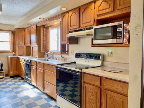 31 Androscoggin Avenue Lewiston ME 04240