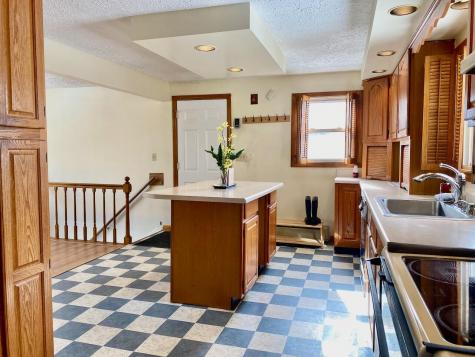 31 Androscoggin Avenue Lewiston ME 04240