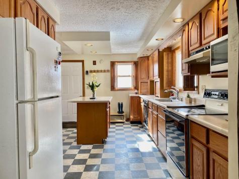 31 Androscoggin Avenue Lewiston ME 04240