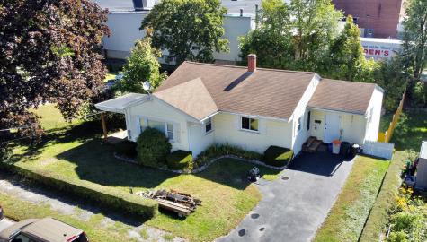 31 Androscoggin Avenue Lewiston ME 04240
