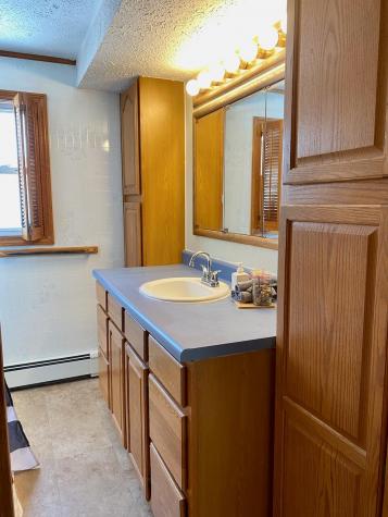 31 Androscoggin Avenue Lewiston ME 04240