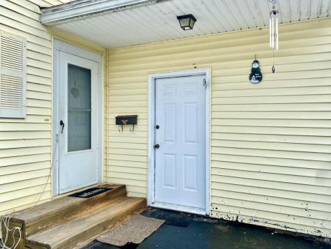 31 Androscoggin Avenue Lewiston ME 04240