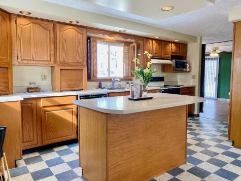 31 Androscoggin Avenue Lewiston ME 04240