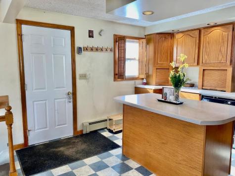 31 Androscoggin Avenue Lewiston ME 04240