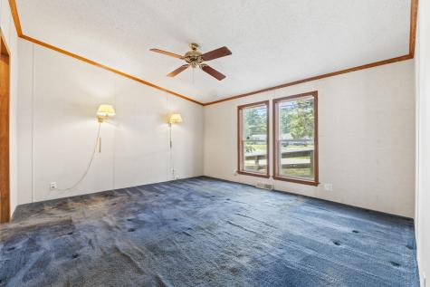 16 Larry Lane Brunswick ME 04011