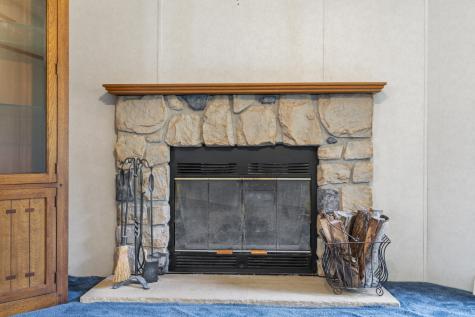 16 Larry Lane Brunswick ME 04011