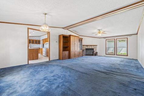 16 Larry Lane Brunswick ME 04011