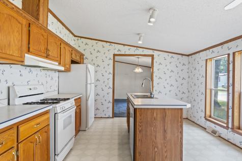 16 Larry Lane Brunswick ME 04011