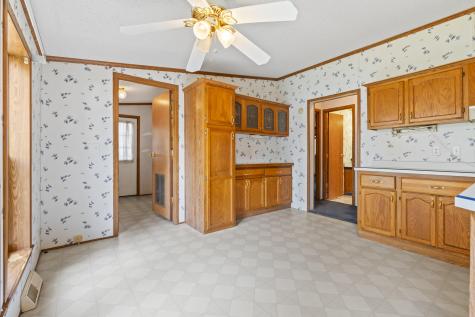 16 Larry Lane Brunswick ME 04011