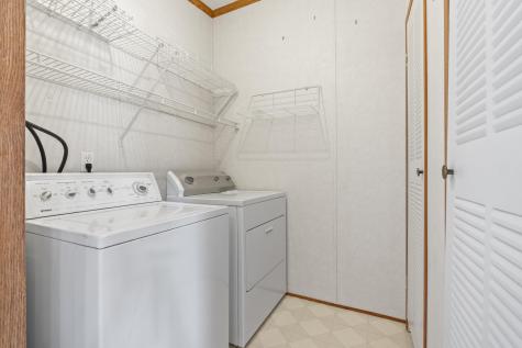 16 Larry Lane Brunswick ME 04011