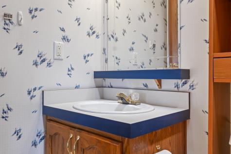 16 Larry Lane Brunswick ME 04011