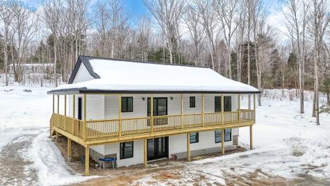 102 Noble Road Oxford ME 04270