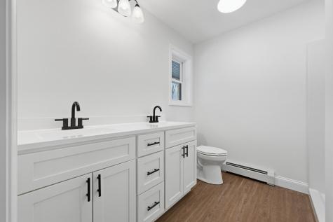 102 Noble Road Oxford ME 04270