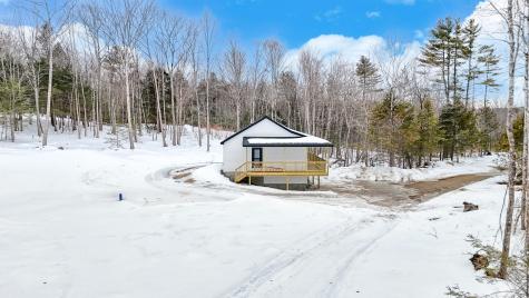 102 Noble Road Oxford ME 04270