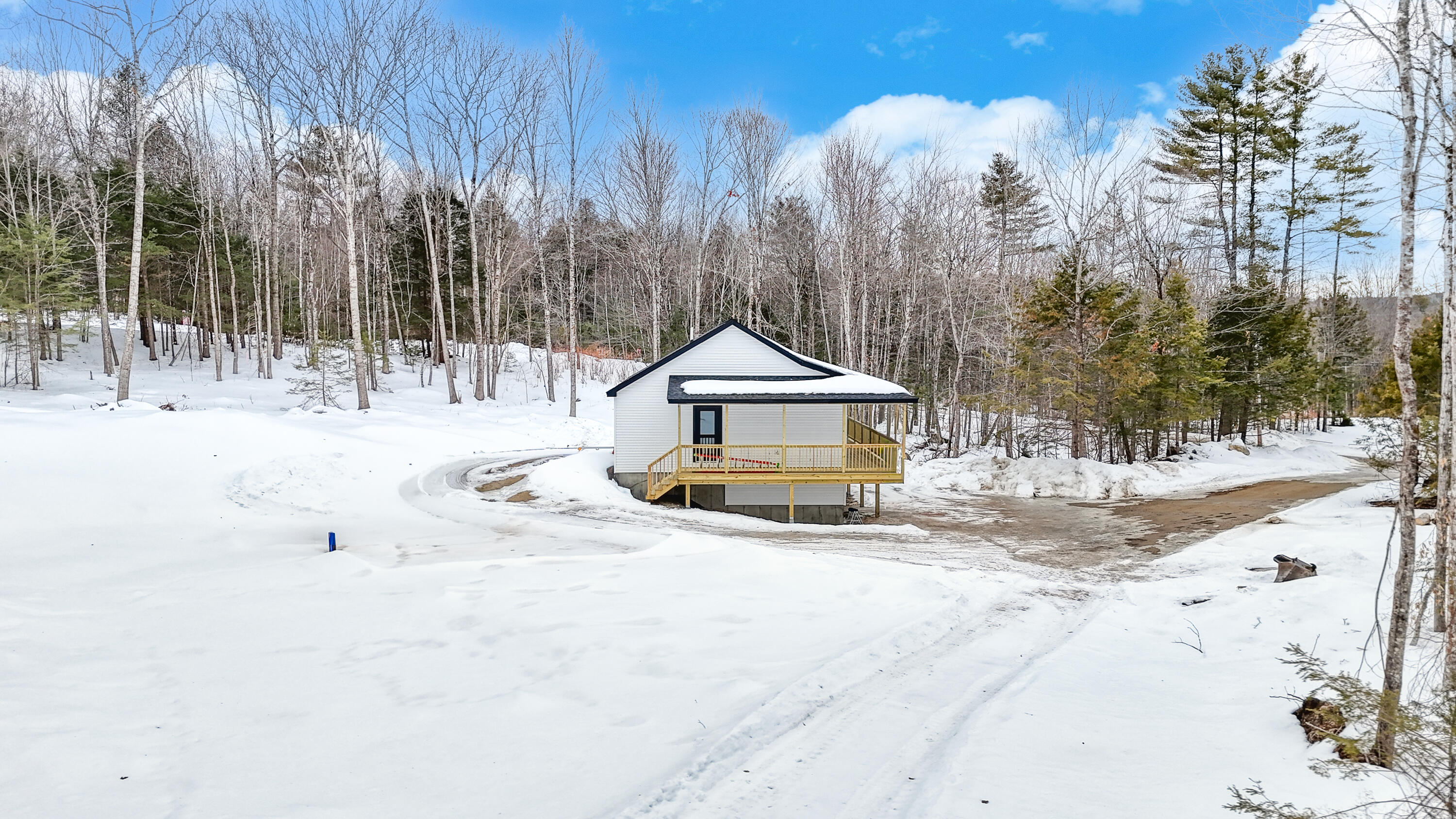 102 Noble Road Oxford ME 04270
