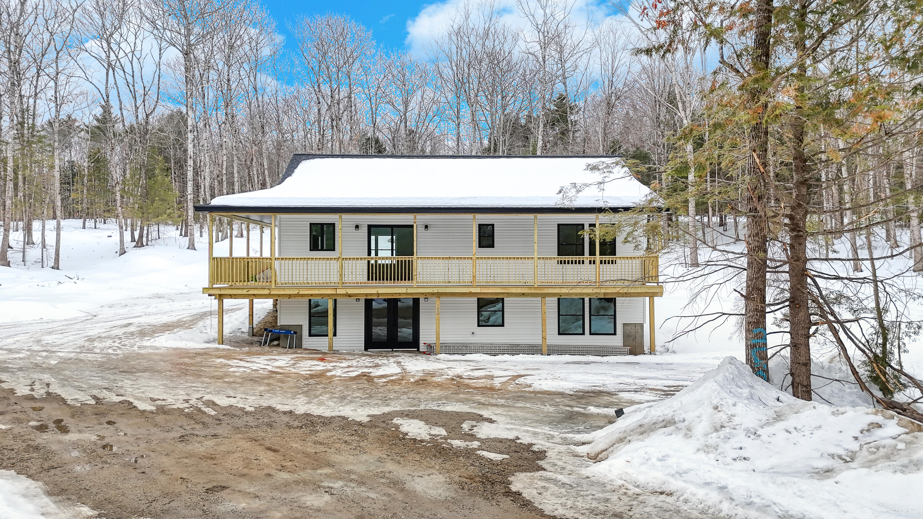 102 Noble Road Oxford ME 04270