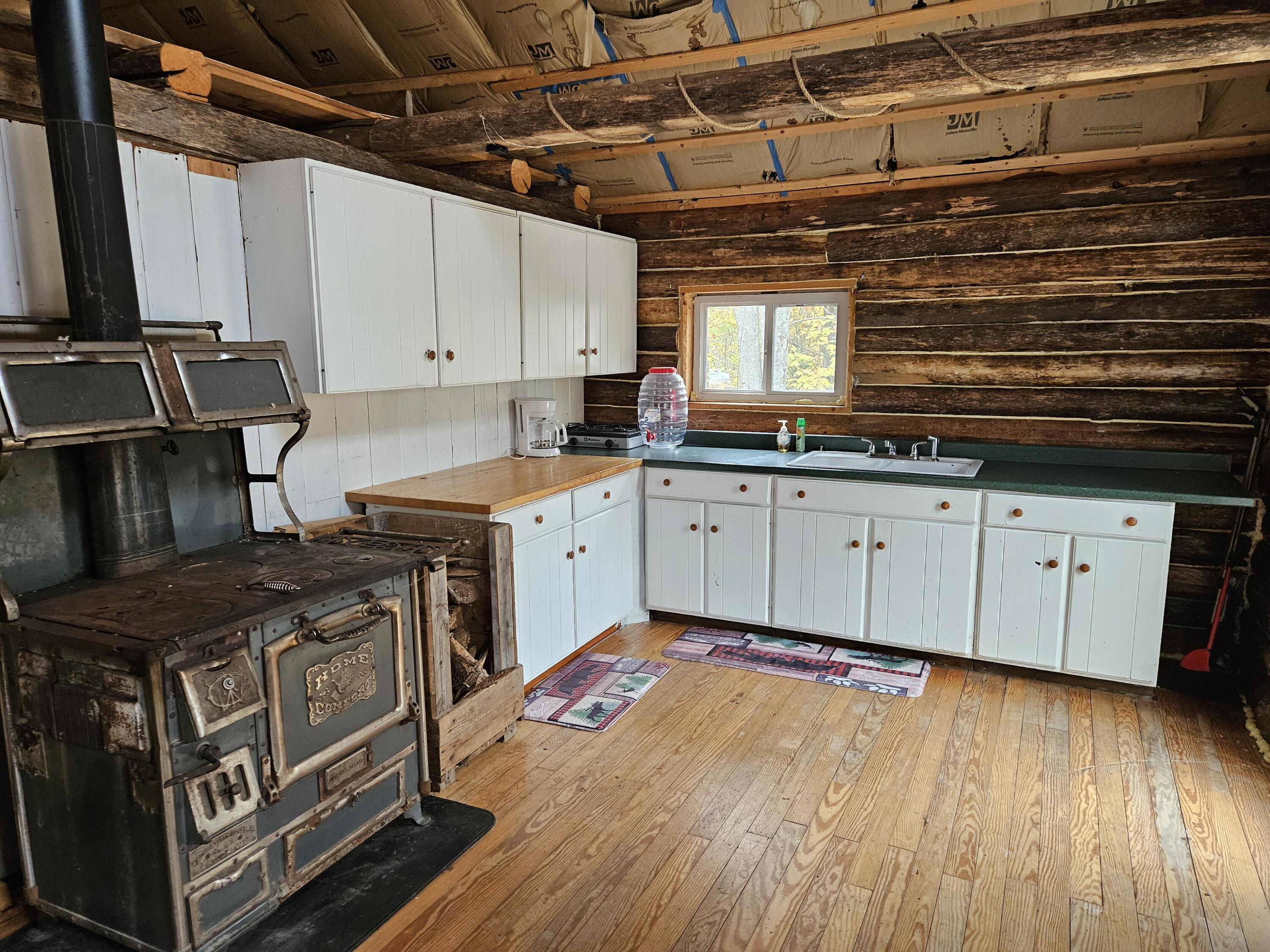 MR11 L35 Burbank Hill Road Avon ME 04966