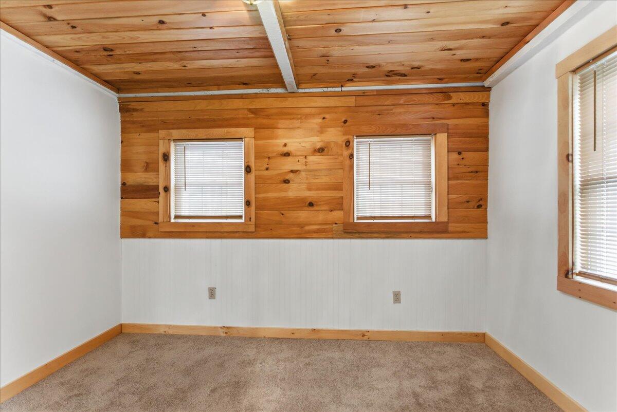 271 Bennett Road New Gloucester ME 04260