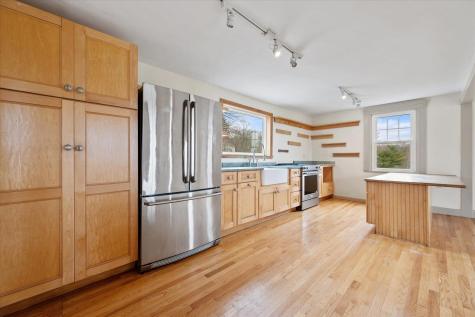11 Woodbury Way Verona Island ME 04416