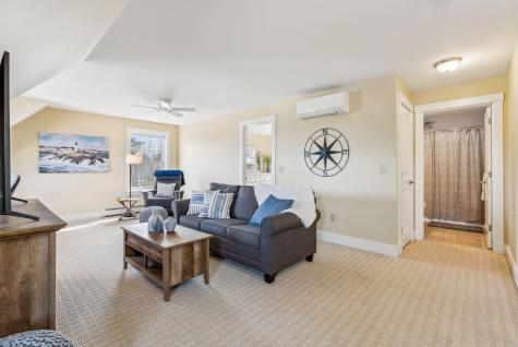 12 Cleaves Farm Road Falmouth ME 04105