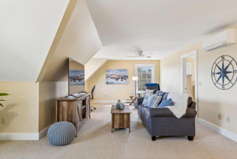 12 Cleaves Farm Road Falmouth ME 04105