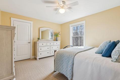 12 Cleaves Farm Road Falmouth ME 04105