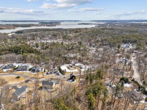 12 Cleaves Farm Road Falmouth ME 04105