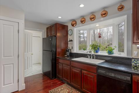 33 Crest Street Northport ME 04849