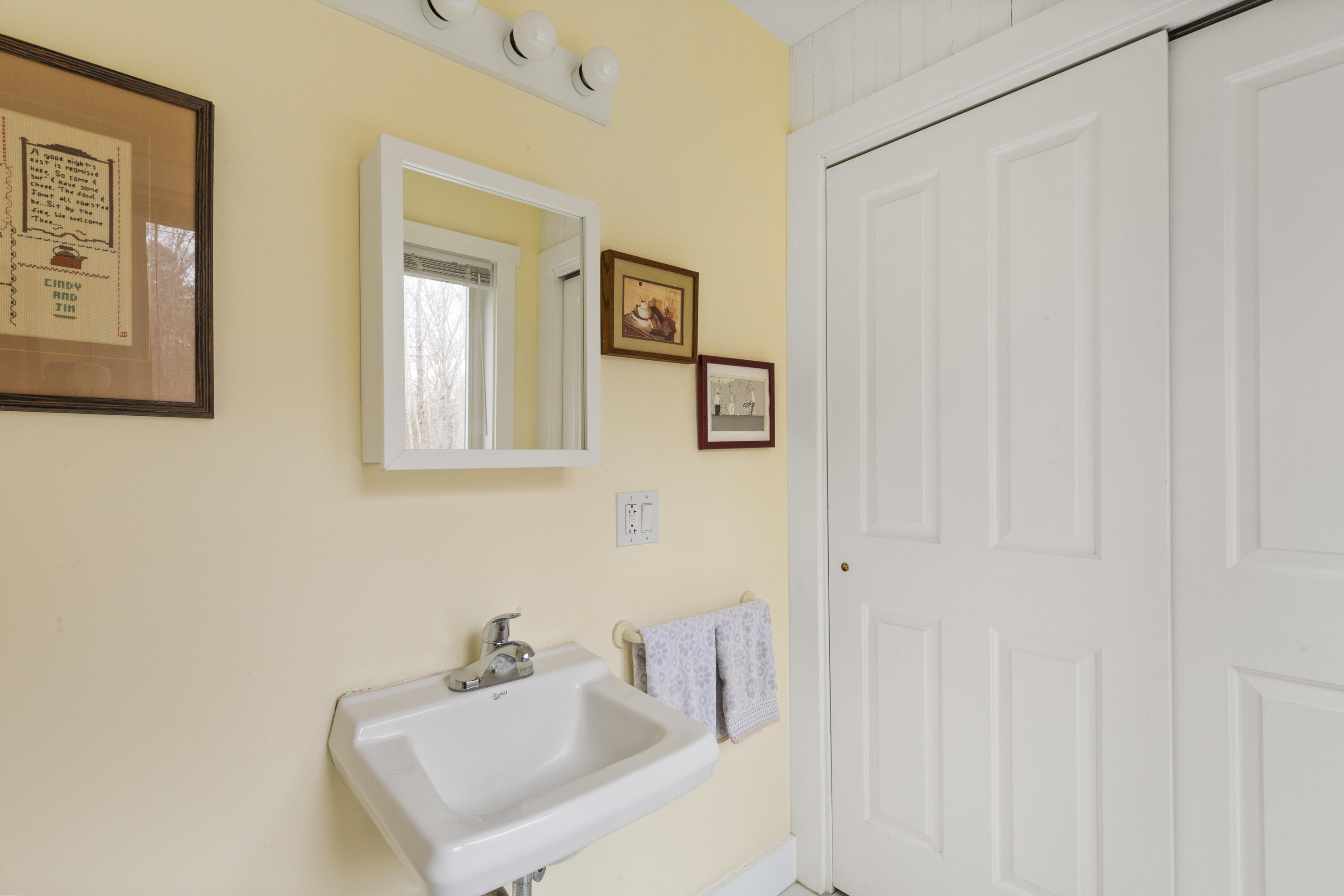 33 Crest Street Northport ME 04849