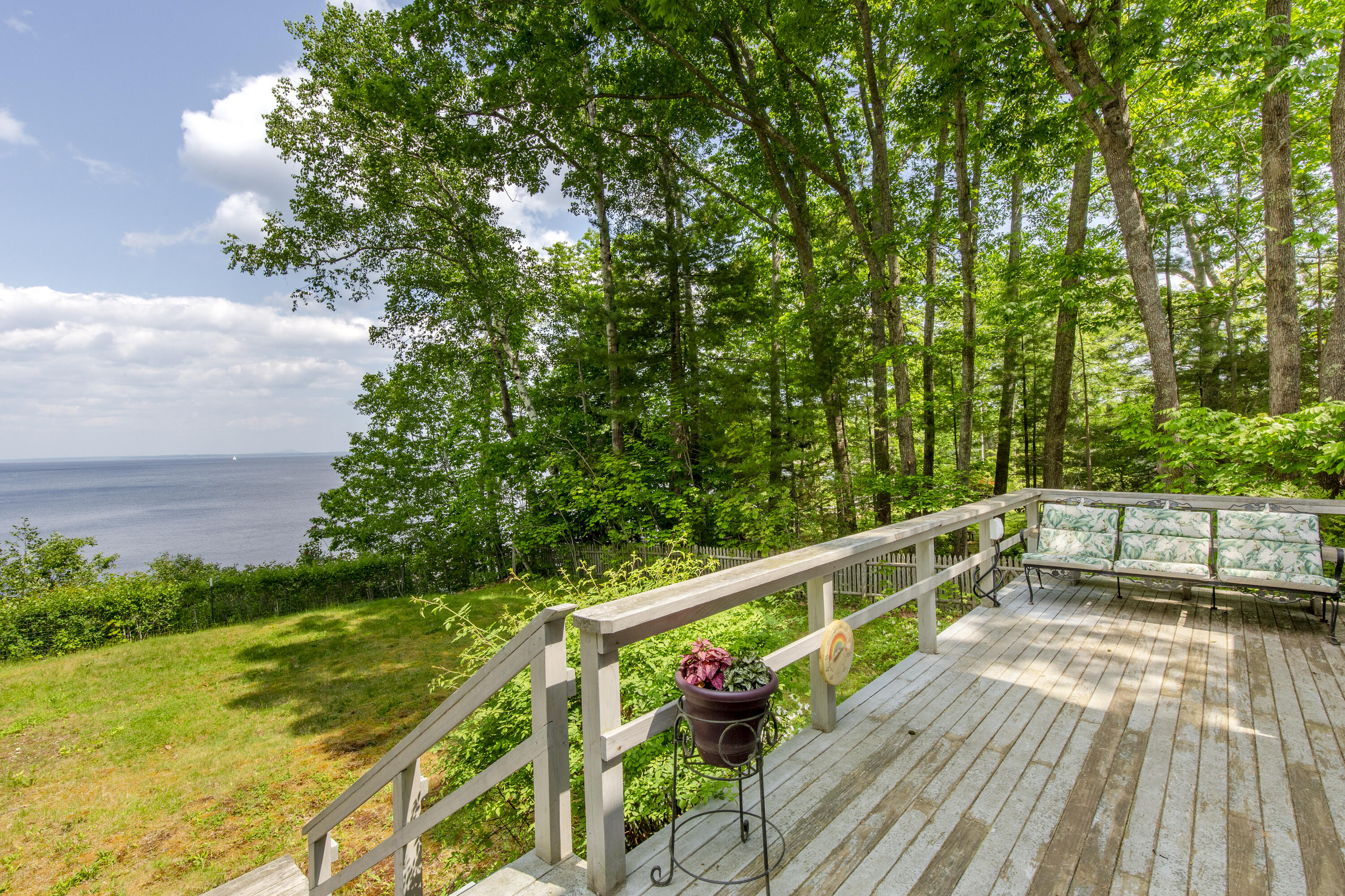 33 Crest Street Northport ME 04849