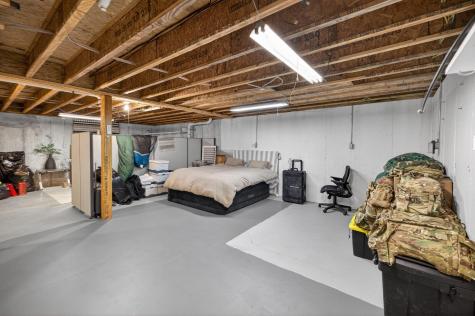 179 Egypt Road Raymond ME 04071