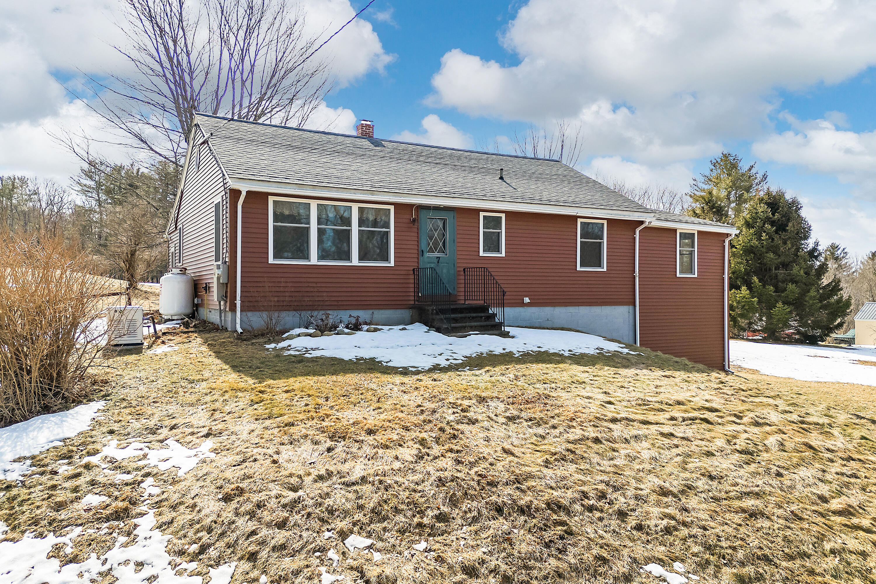 7 Echo Lane West Gardiner ME 04345