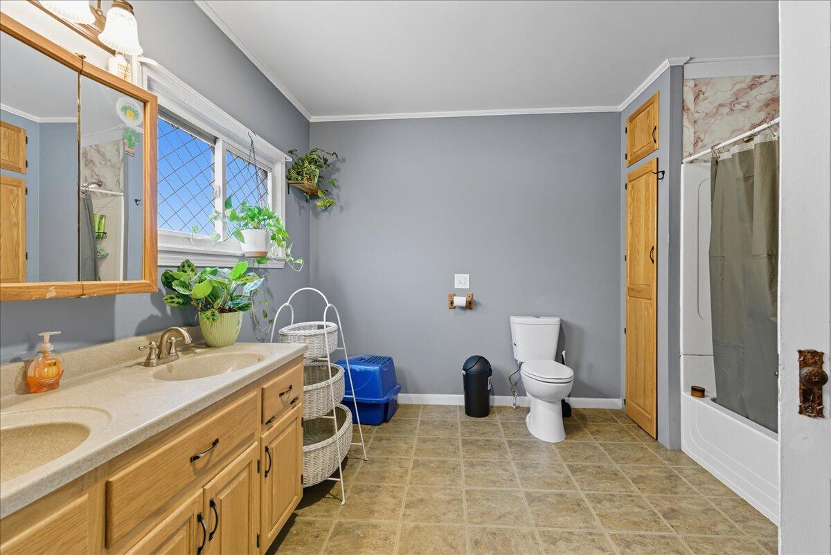 4 Beacon Street Livermore Falls ME 04254