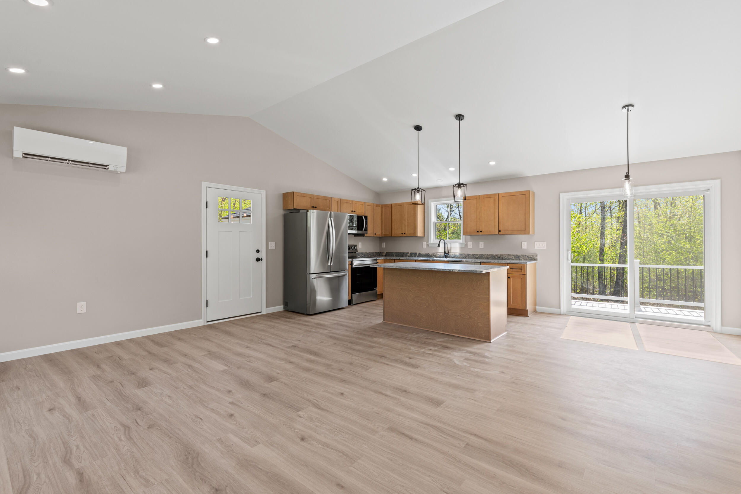 193 Dunton Road Naples ME 04055