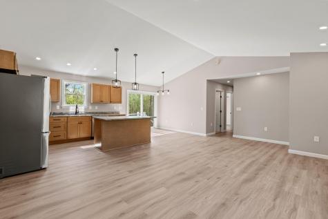 193 Dunton Road Naples ME 04055