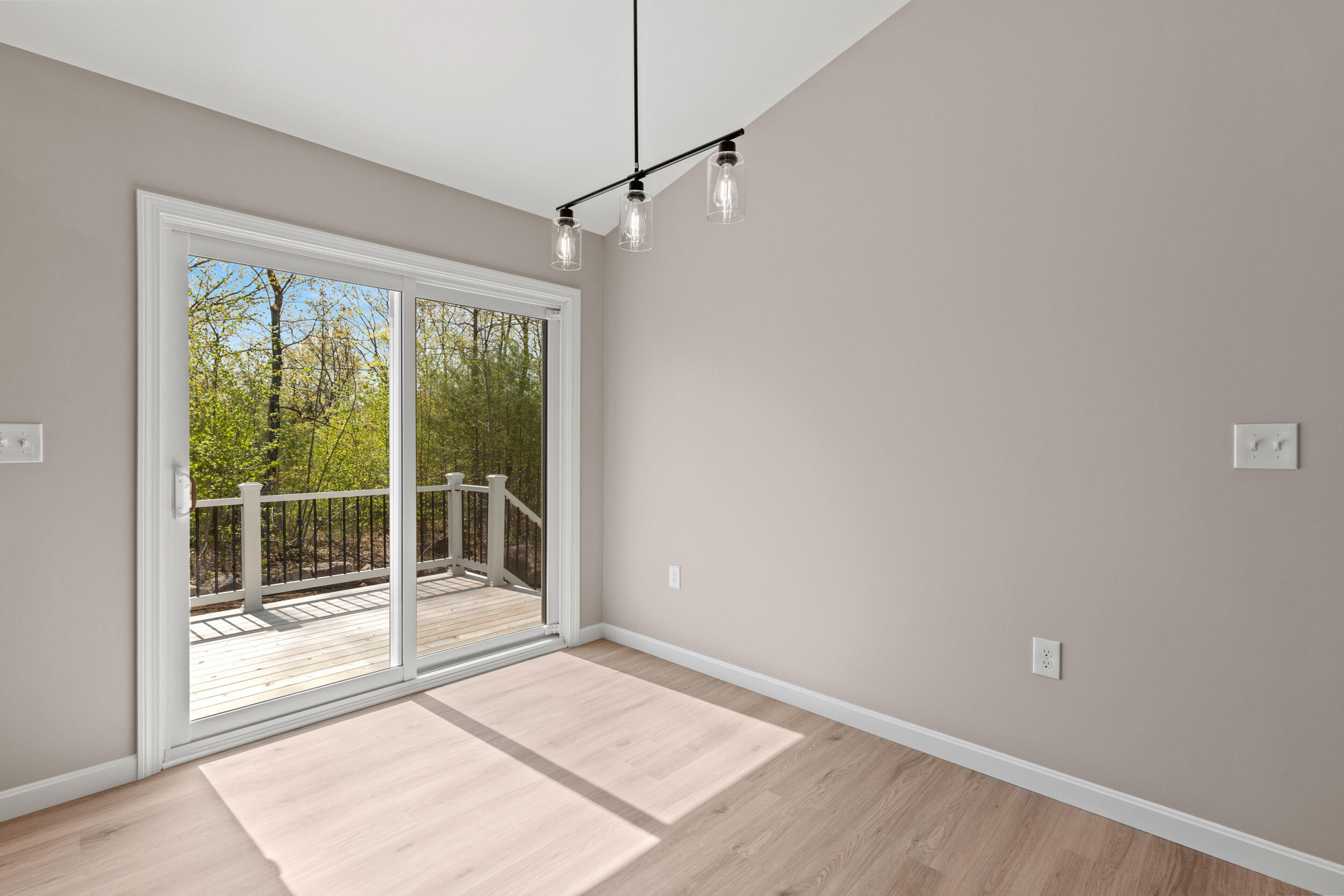 193 Dunton Road Naples ME 04055