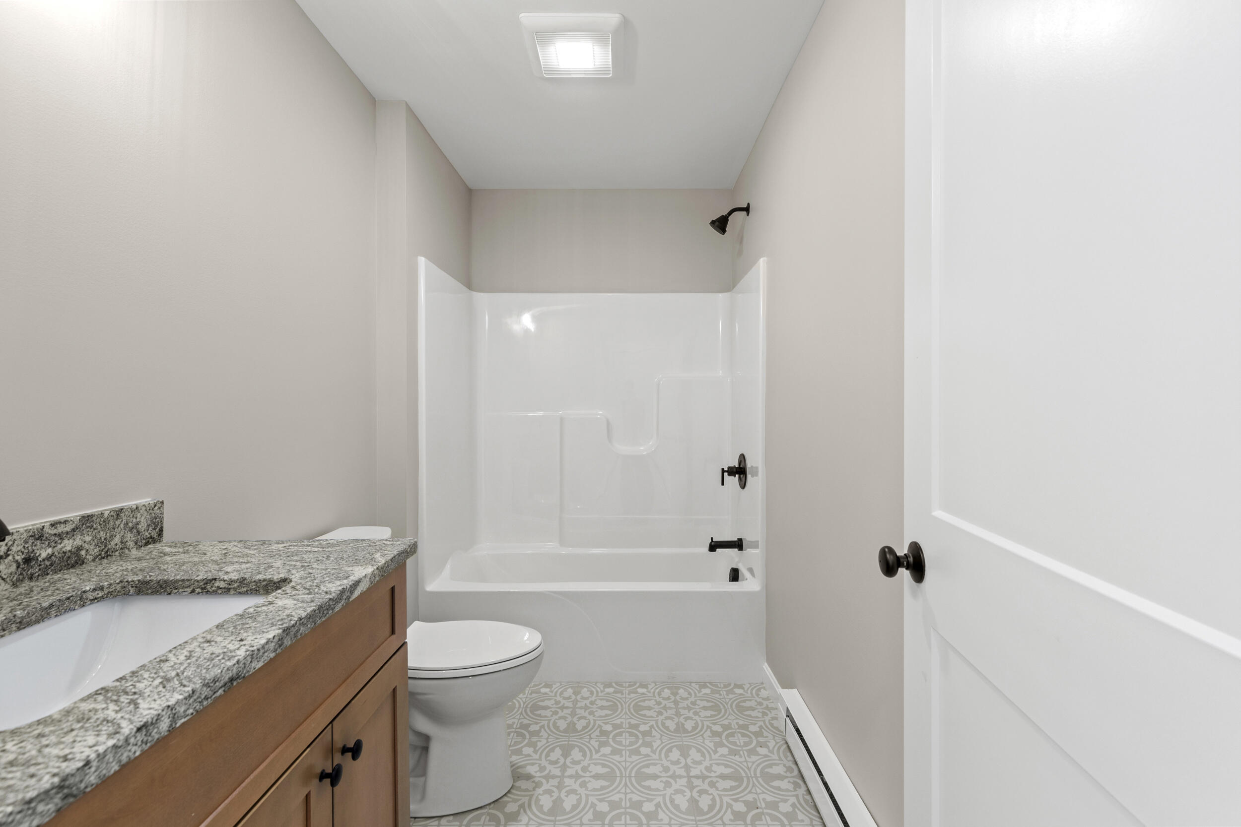 193 Dunton Road Naples ME 04055