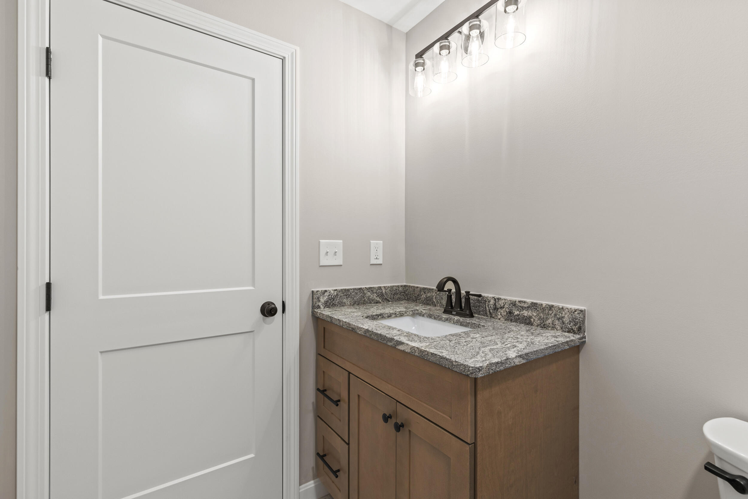 193 Dunton Road Naples ME 04055