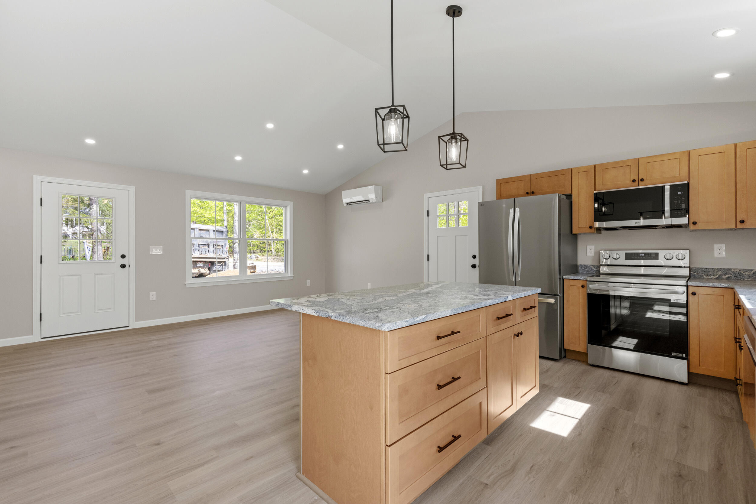 193 Dunton Road Naples ME 04055