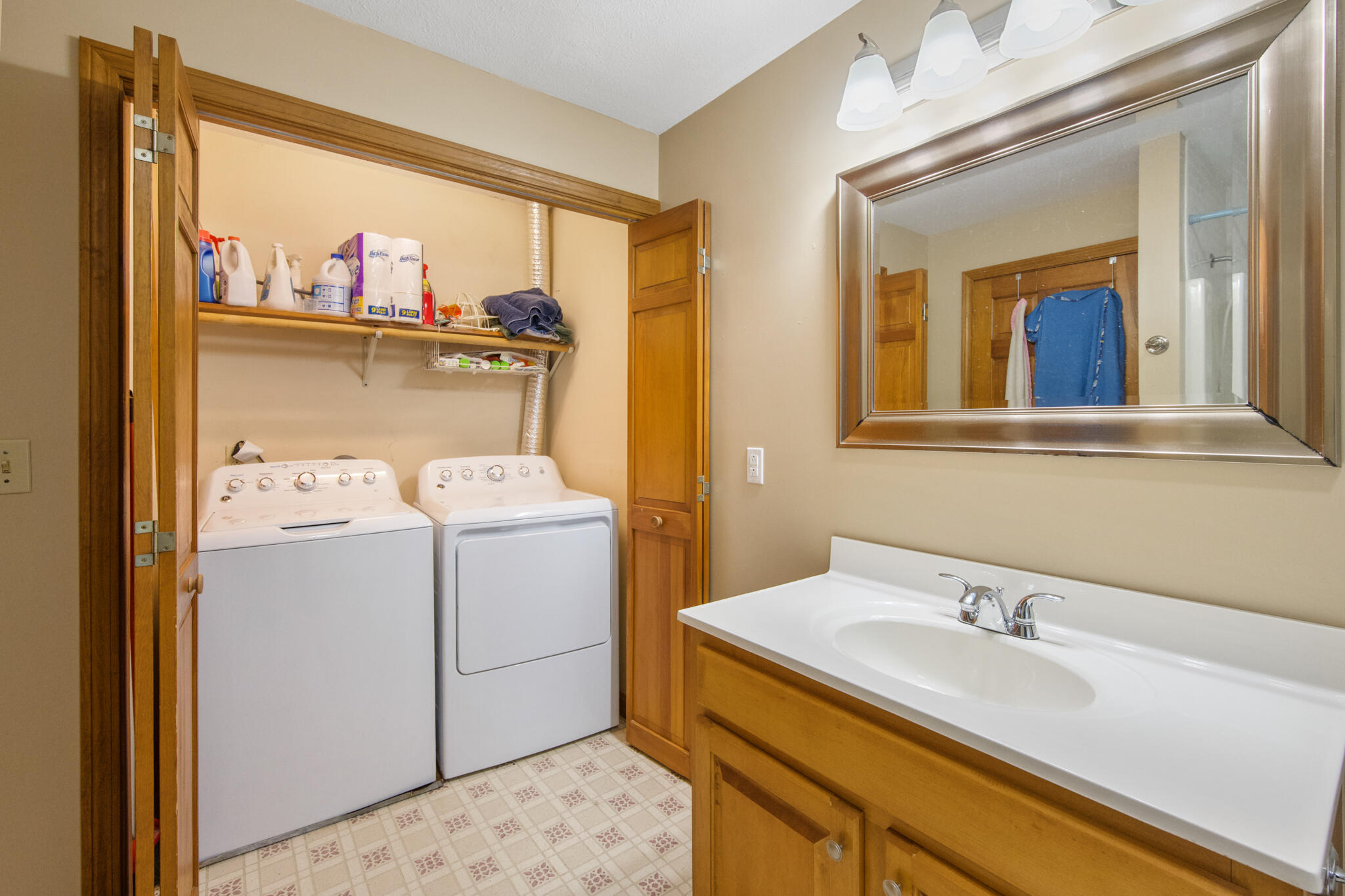 69 Cottage Street Hampden ME 04444