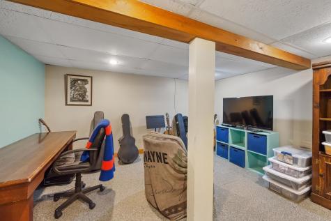 69 Cottage Street Hampden ME 04444