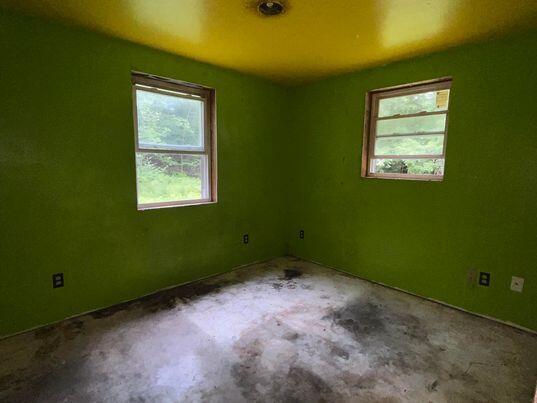 28 Hutchins Lane Winthrop ME 04364