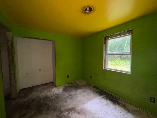 28 Hutchins Lane Winthrop ME 04364