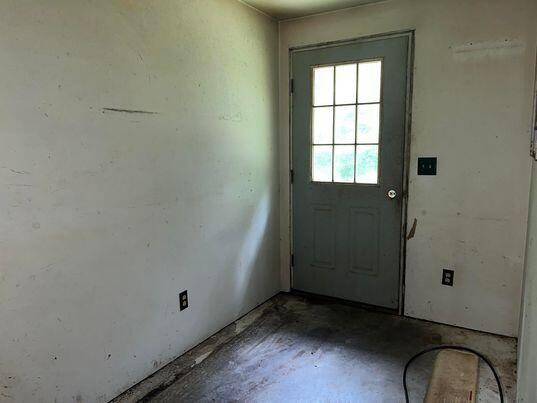 28 Hutchins Lane Winthrop ME 04364