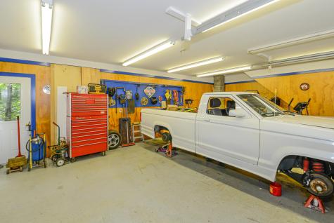 19 Rocky Point Road Raymond ME 04071