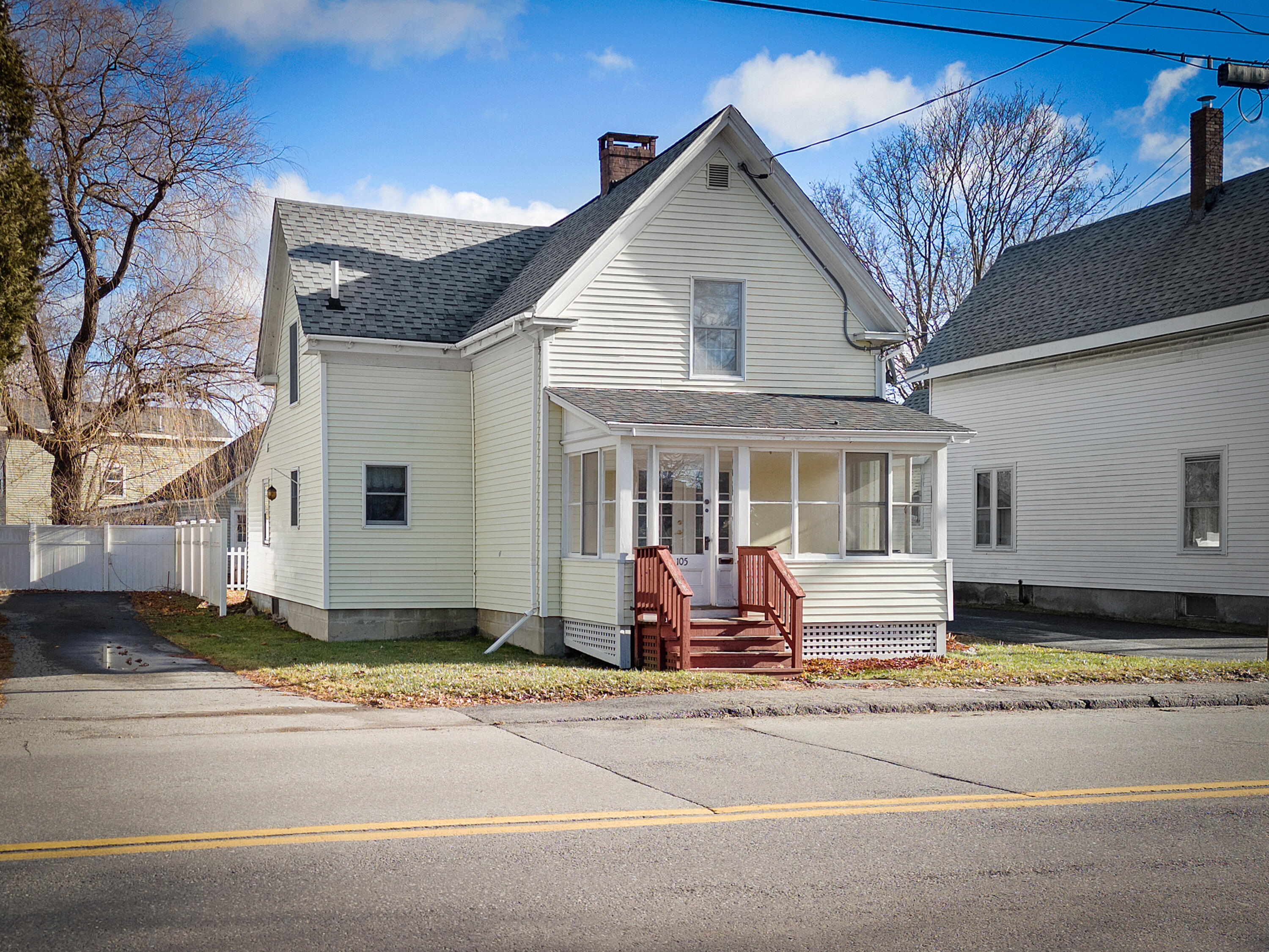 105 Broadway Rockland ME 04841