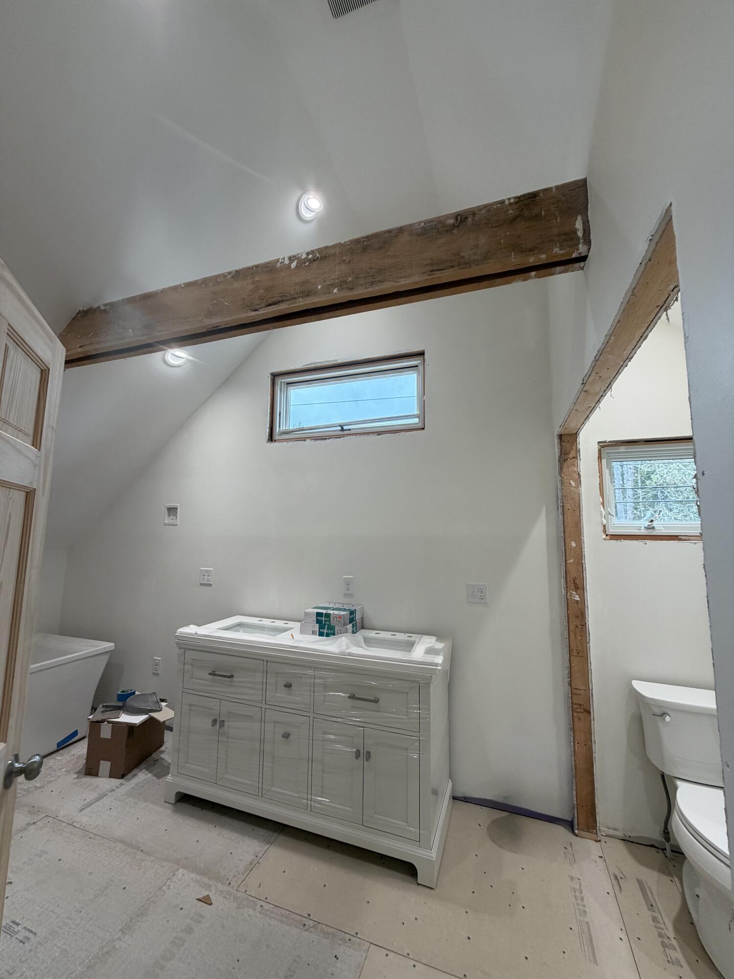 999 The Arnold Trail Eustis ME 04936