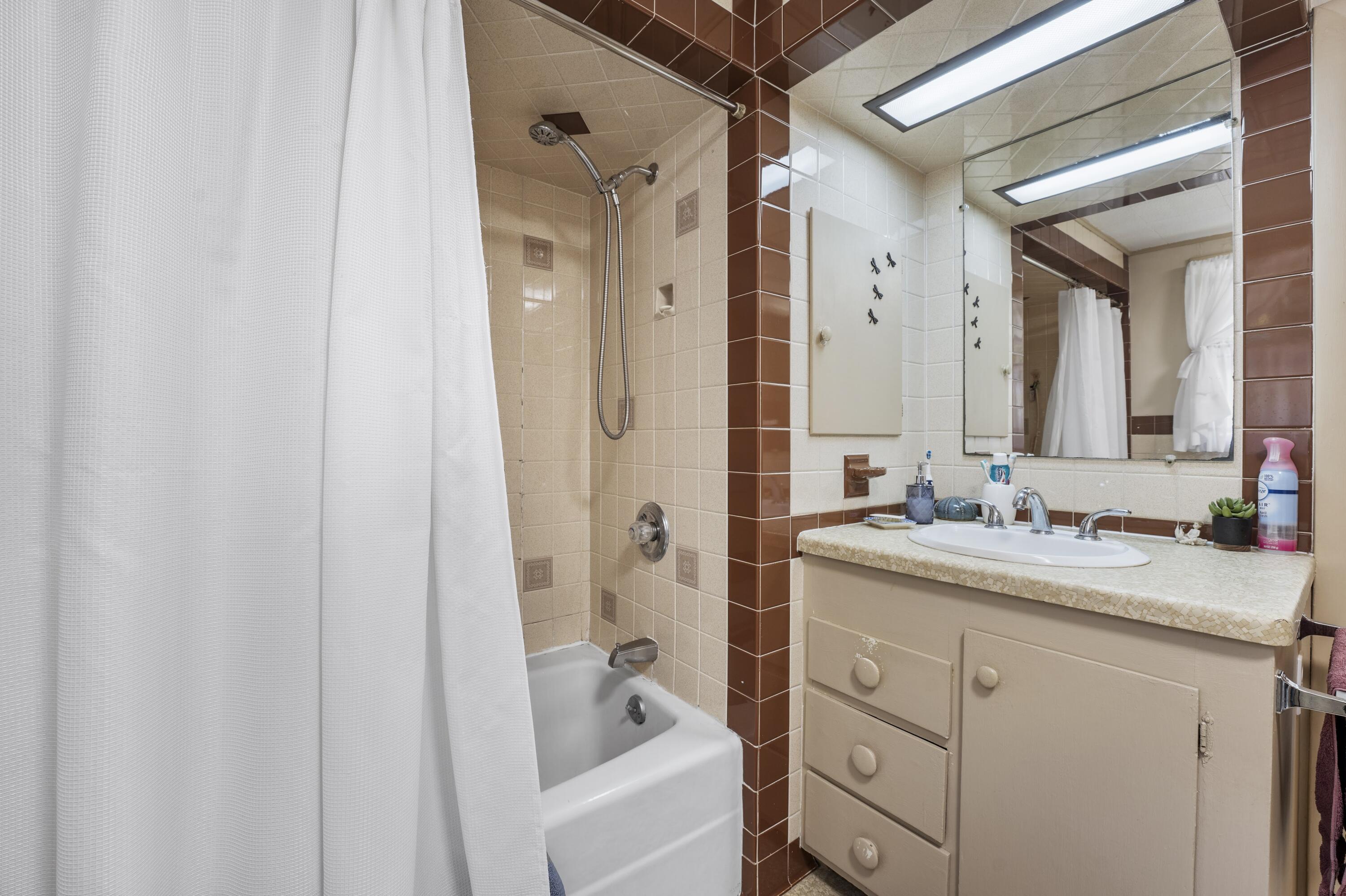 772 Prescott Road Manchester ME 04351